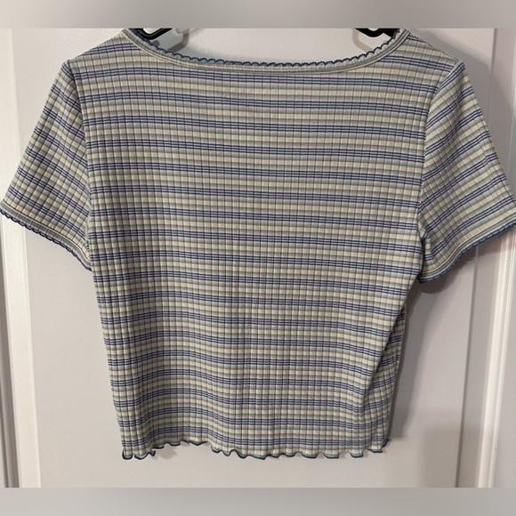 (10) 🌞American Eagle Button Up Crop Top!😎 - Picture 2 of 2